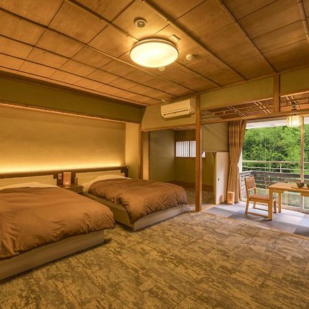 Отель Ooedo Onsen Monogatari Premium Yoshinoya Irokuen Кага Экстерьер фото