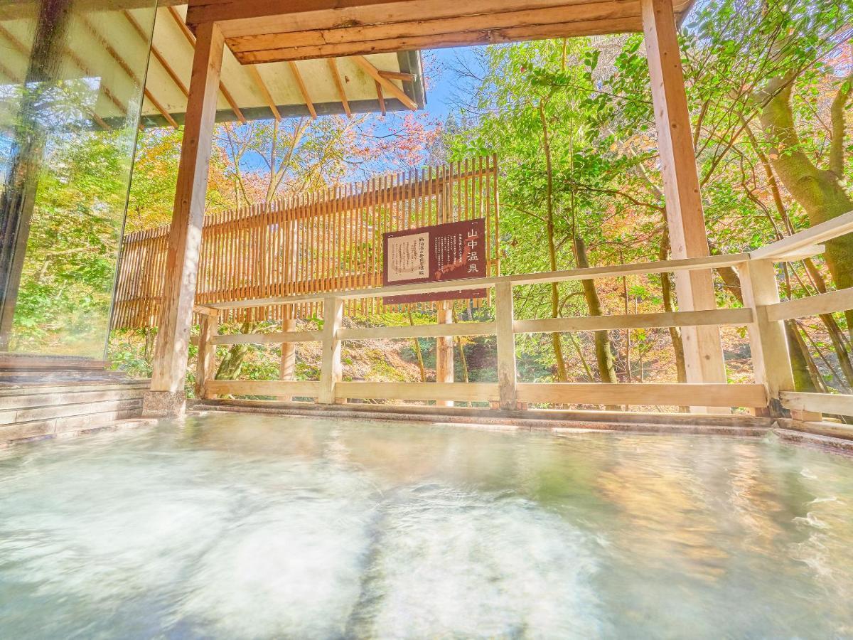 Отель Ooedo Onsen Monogatari Premium Yoshinoya Irokuen Кага Экстерьер фото