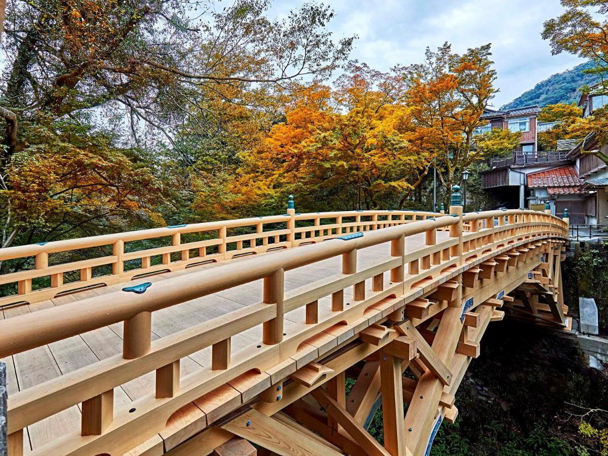 Отель Ooedo Onsen Monogatari Premium Yoshinoya Irokuen Кага Экстерьер фото
