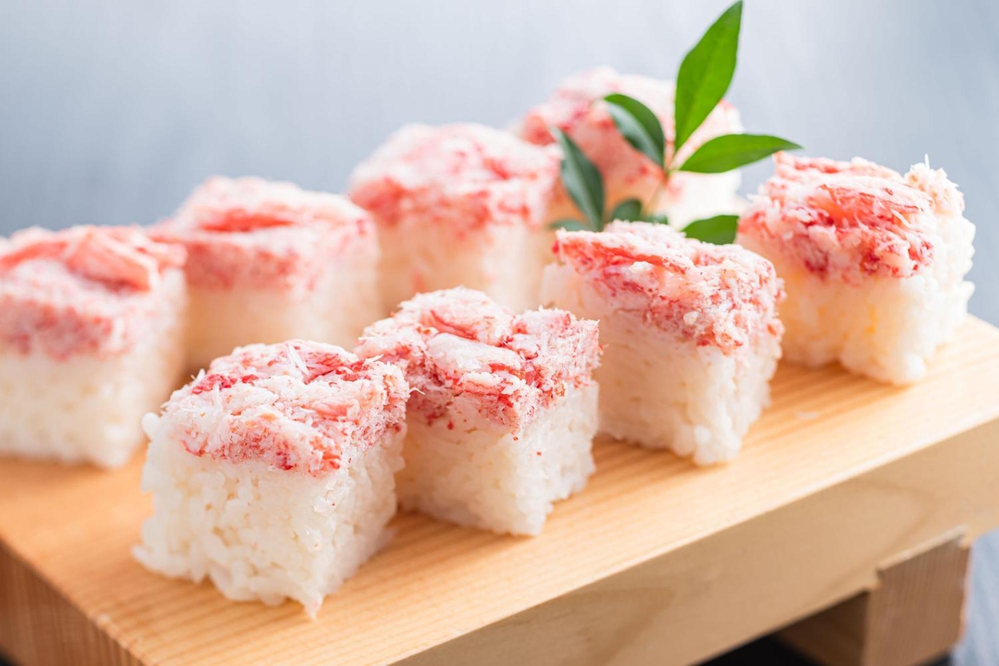 Отель Ooedo Onsen Monogatari Premium Yoshinoya Irokuen Кага Экстерьер фото